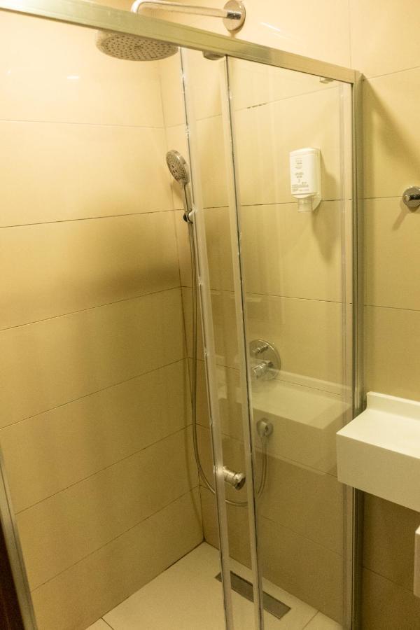 Long Hotel