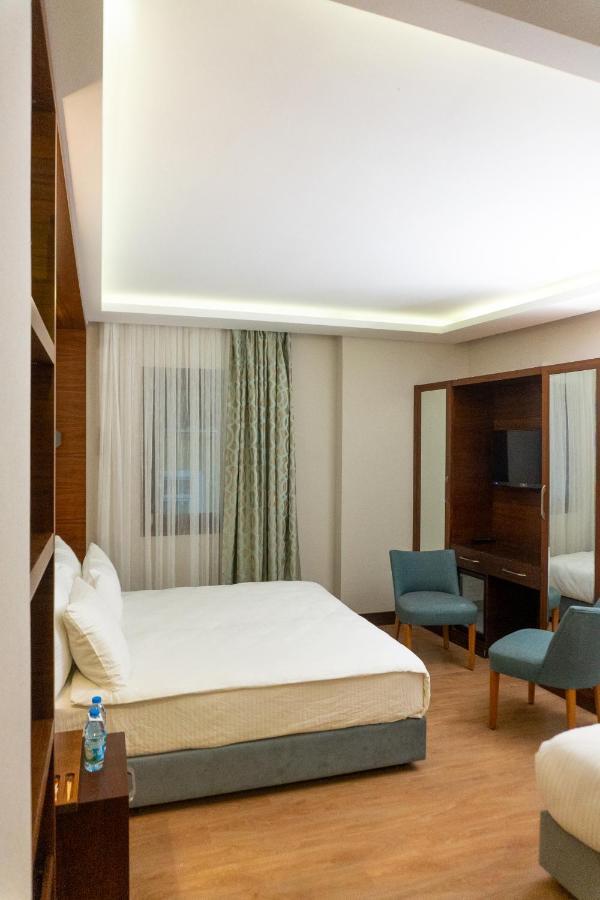 Hotel Long